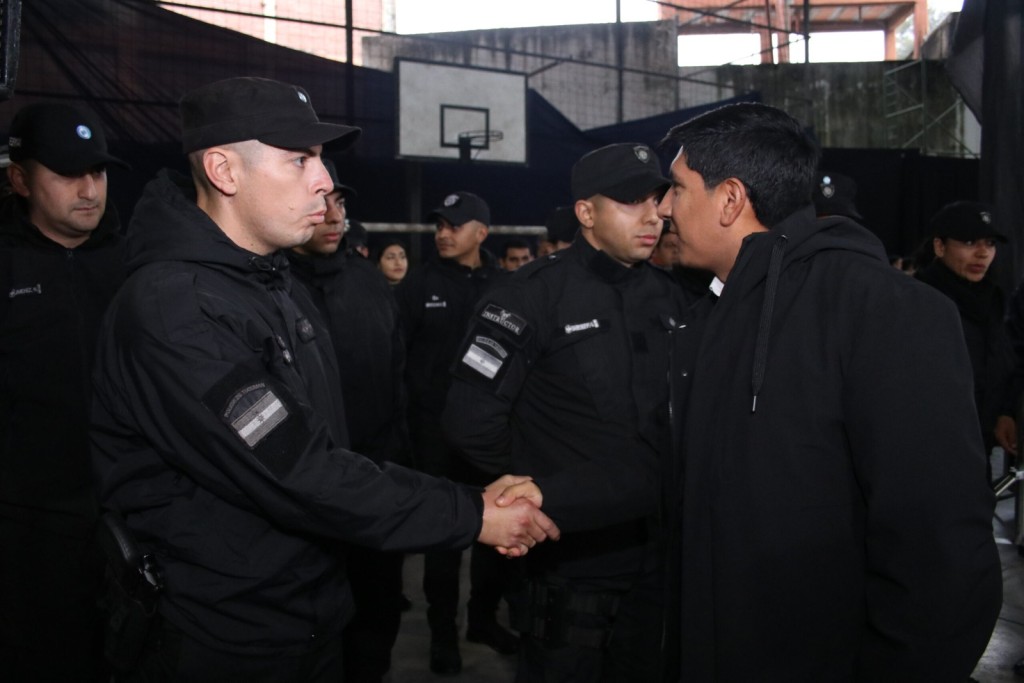 Banda del R&iacute;o Sal&iacute; sum&oacute; personal, c&aacute;maras, un t&oacute;tem de asistencia y un veh&iacute;culo para patrullaje preventivo