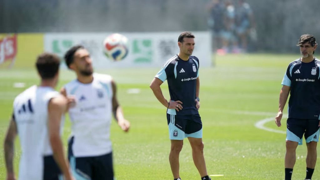 Scaloni mueve el equipo en Kansas City: trabajos diferenciados y tres pr&aacute;cticas antes de chocar con Suiza