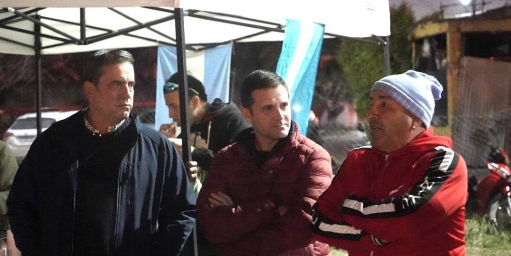 Federico Pelli recorri&oacute; Yerba Buena con Catal&aacute;n y Macome en una actividad de La Libertad Avanza