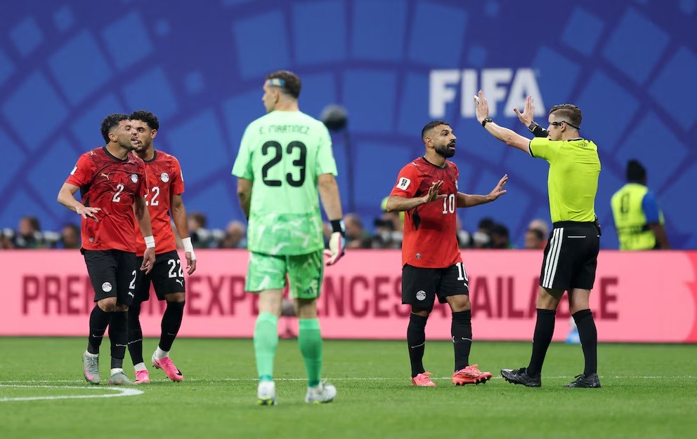 Collina explic&oacute; las dos jugadas que Egipto impugn&oacute; ante Argentina: &ldquo;Una falta es una falta&rdquo;, &ldquo;acusaciones infundadas no tienen cabida&rdquo;