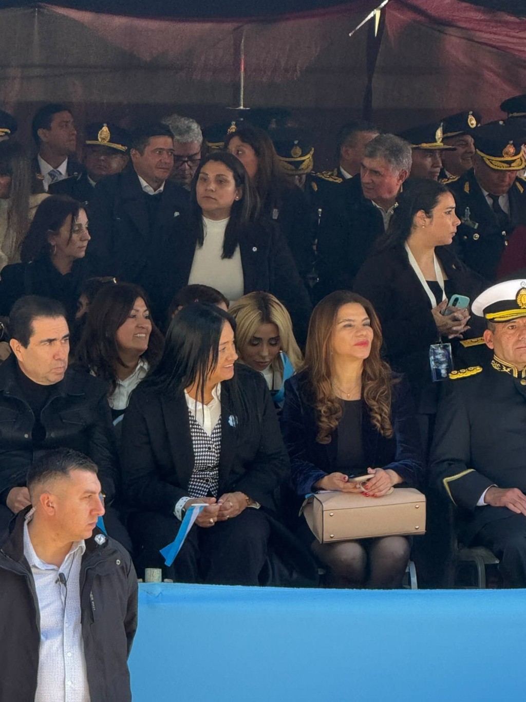 En medio de la investigaci&oacute;n judicial, Raquel Graneros estuvo en el palco oficial del acto por el 9 de Julio