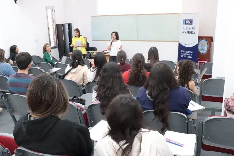 La UNT prepara la implementaci&oacute;n del nuevo sistema de cr&eacute;ditos universitarios mientras contin&uacute;a la incertidumbre por el Rectorado