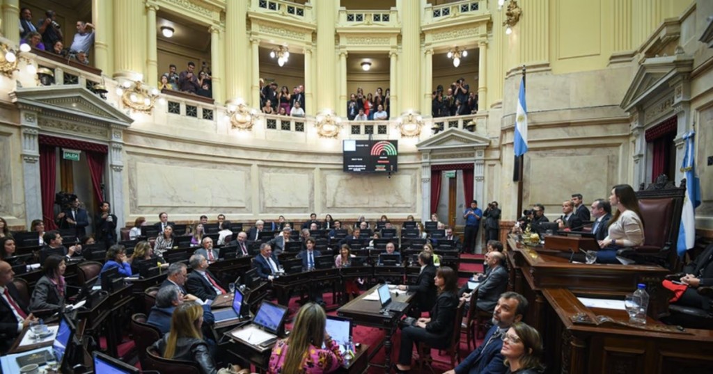 Senadores de LLA donar&aacute;n el aumento de sus dietas, que desde agosto rozar&aacute;n los $12 millones