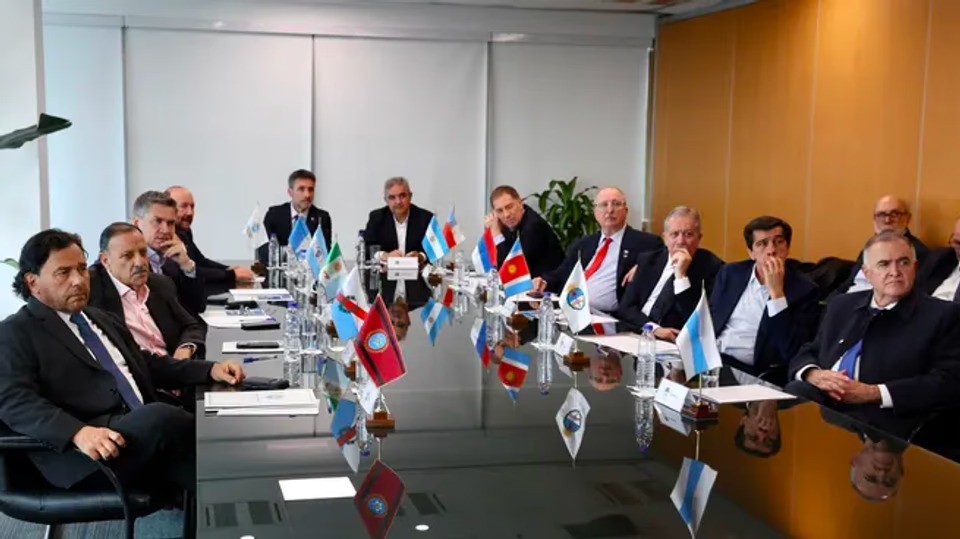 En medio de la ca&iacute;da de la coparticipaci&oacute;n, el Norte Grande prepara una nueva cumbre de gobernadores en Posadas