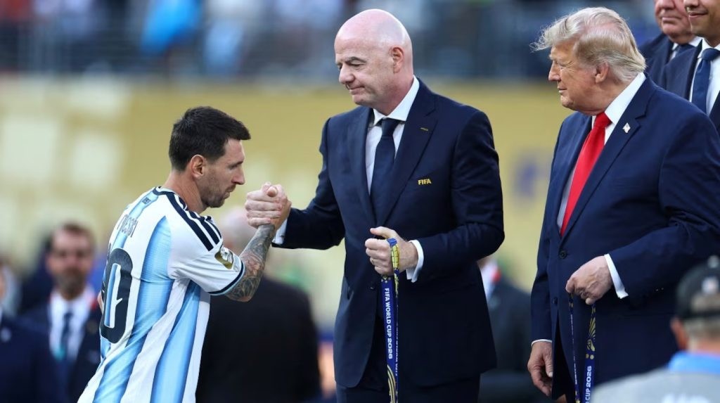 Infantino destac&oacute; la campa&ntilde;a de Argentina en el Mundial y envi&oacute; una carta de felicitaci&oacute;n a la AFA