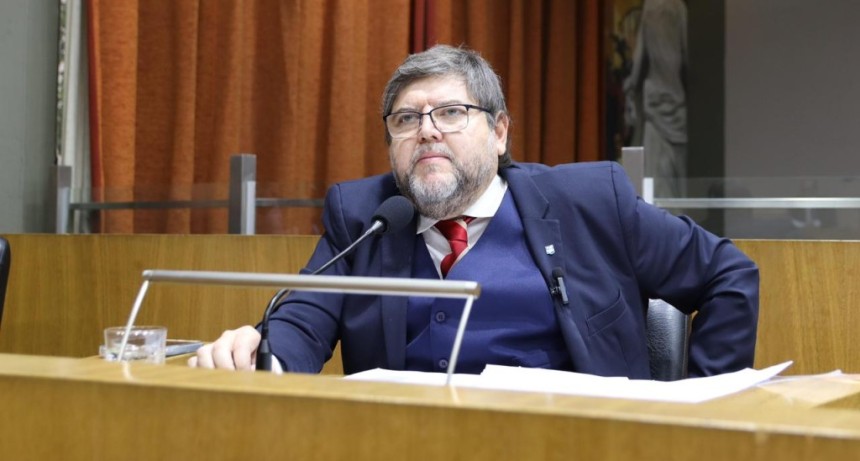 Carlos Ale propone un sistema de combinaci&oacute;n de pasajes para aliviar el bolsillo de los tucumanos: con un boleto a $1.700, el ahorro mensual podr&iacute;a superar los $66.000