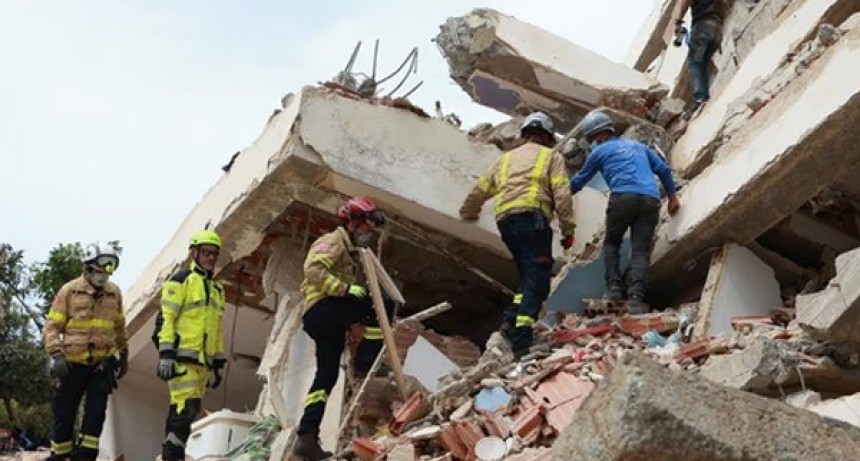 Venezuela, bajo duelo nacional: 2.295 muertos y m&aacute;s de 40.000 desaparecidos tras los terremotos del 24 de junio