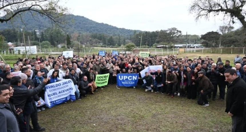 Con casi 100 gremios, Jaldo encabez&oacute; una reuni&oacute;n para evaluar la econom&iacute;a y las fuentes de trabajo