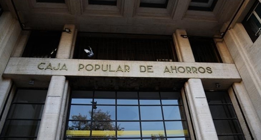 Investigan retiros millonarios en efectivo de cuentas de la Caja Popular de Ahorros