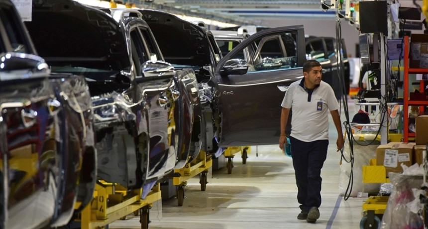 La producci&oacute;n automotriz argentina se derrumb&oacute; 18,3% en el primer semestre de 2026