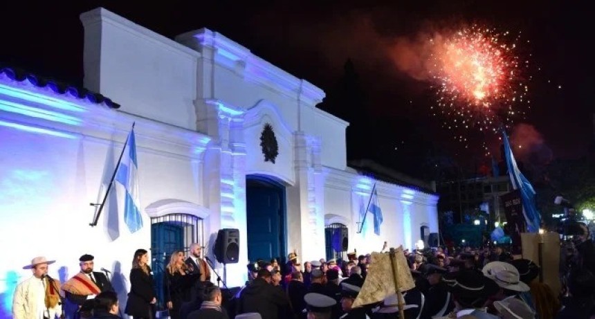 Vacaciones de invierno en Tucum&aacute;n: la agenda completa de actos por el 9 de Julio, el show de luces y los circuitos tur&iacute;sticos para el receso