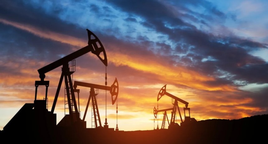 El petr&oacute;leo sube hasta 6% y las bolsas globales caen tras la escalada del conflicto entre EEUU e Ir&aacute;n