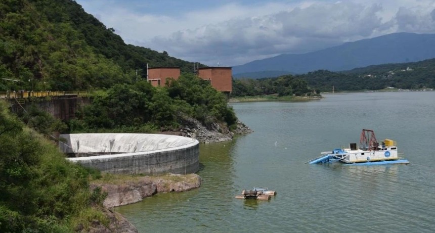 El Cadillal llega al invierno con reservas de agua cercanas al m&aacute;ximo y favorece el abastecimiento en Tucum&aacute;n