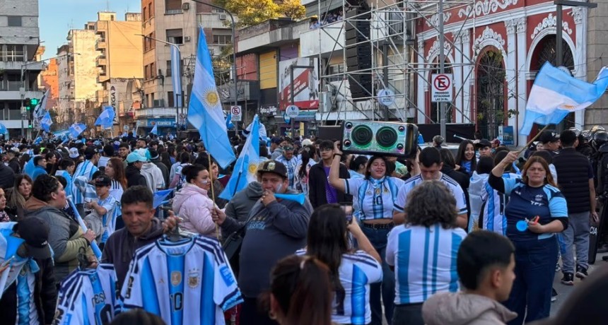 Argentina-Inglaterra: la Polic&iacute;a anunci&oacute; cortes de tr&aacute;nsito y un operativo con 200 efectivos en Plaza Independencia