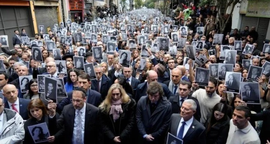 A 32 a&ntilde;os del atentado a la AMIA, Armoza reclam&oacute; avances judiciales y pidi&oacute; reforzar la seguridad en la Triple Frontera