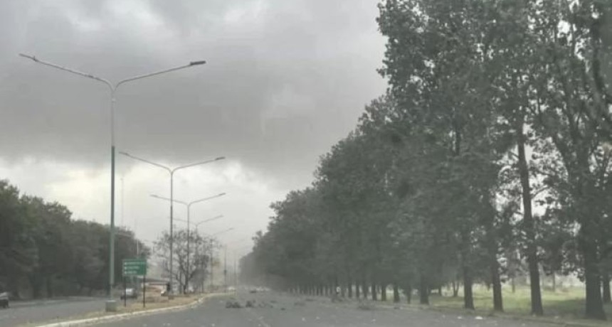 Alerta por viento Zonda en Tucum&aacute;n: el SMN elev&oacute; a naranja el nivel de advertencia para Taf&iacute; del Valle
