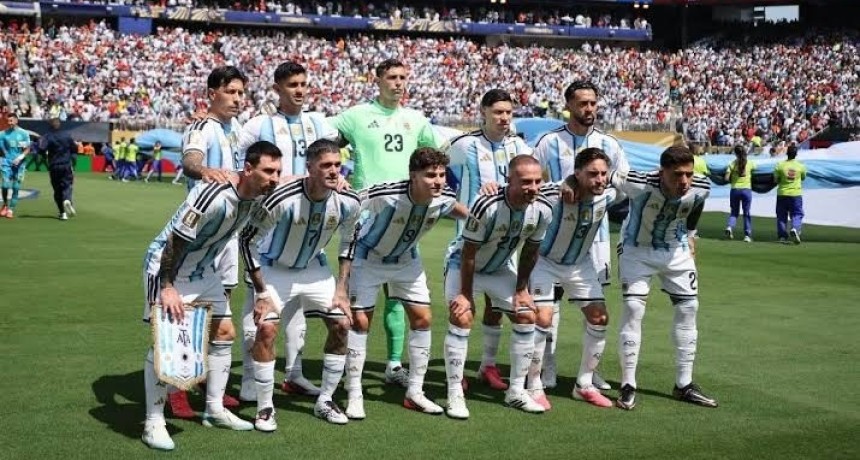 Mundial 2026: la FIFA incluyó a cinco futbolistas argentinos entre los candidatos al equipo ideal