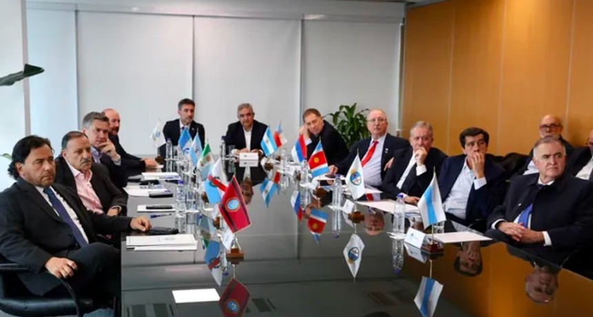 En medio de la ca&iacute;da de la coparticipaci&oacute;n, el Norte Grande prepara una nueva cumbre de gobernadores en Posadas
