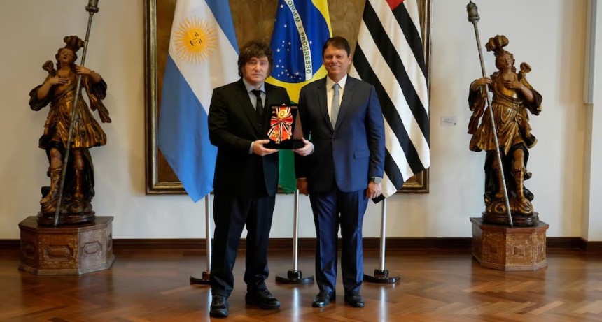 Milei respald&oacute; a Fl&aacute;vio Bolsonaro en Brasil y profundiz&oacute; la tensi&oacute;n pol&iacute;tica con Lula