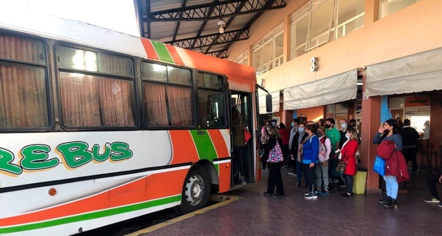 El transporte rural de Tucum&aacute;n dejar&aacute; de aceptar efectivo: desde el 19 de agosto solo se podr&aacute; pagar de forma electr&oacute;nica