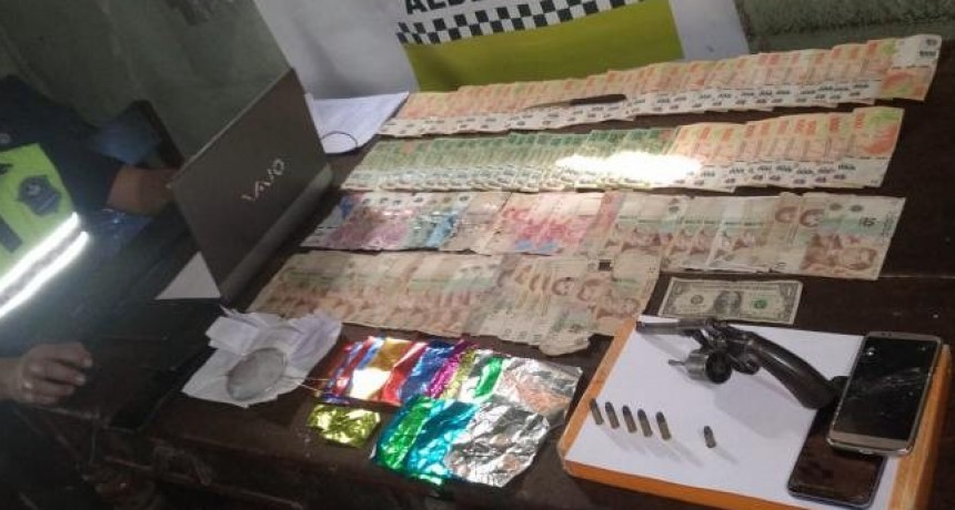 Detienen a un hombre y secuestran 28 plantines de marihuana y un revólver