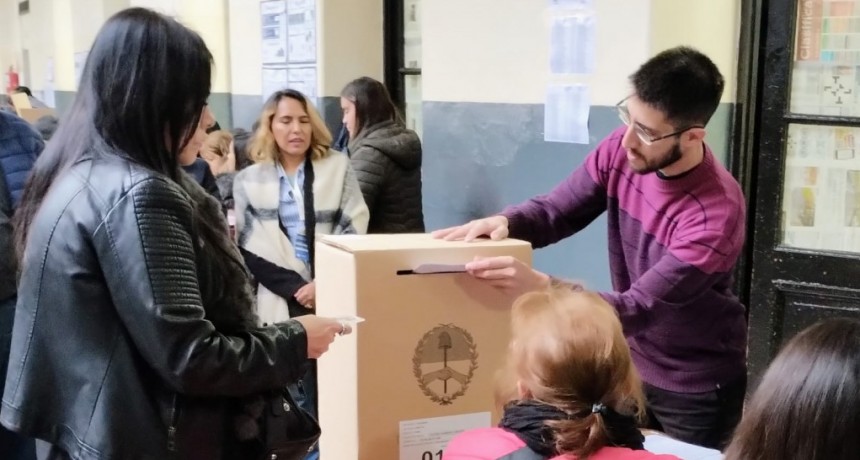 Comenzó el pago a las autoridades de mesa que participaron de las elecciones del 11 de junio