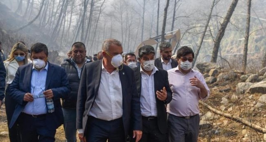 Jaldo recorrió las zonas afectadas por los incendios