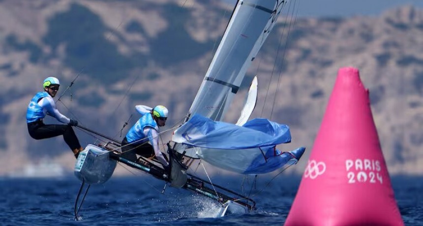 Juegos Olímpicos: los regatistas Mateo Majdalani y Eugenia Bosco quedaron segundos y van por una medalla