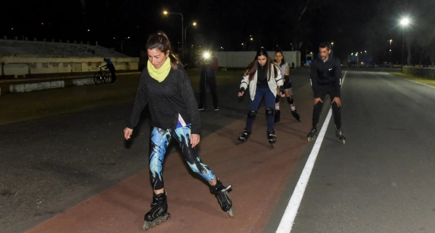 Parque 9 de Julio: ofrecen clases gratuitas de rollers en la Pista de Ciclismo municipal