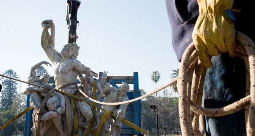 Inician el proceso de restauración de cuatro emblemáticas esculturas del Parque 9 de Julio