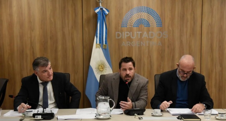 Fuerte tensión en la apertura del debate de 