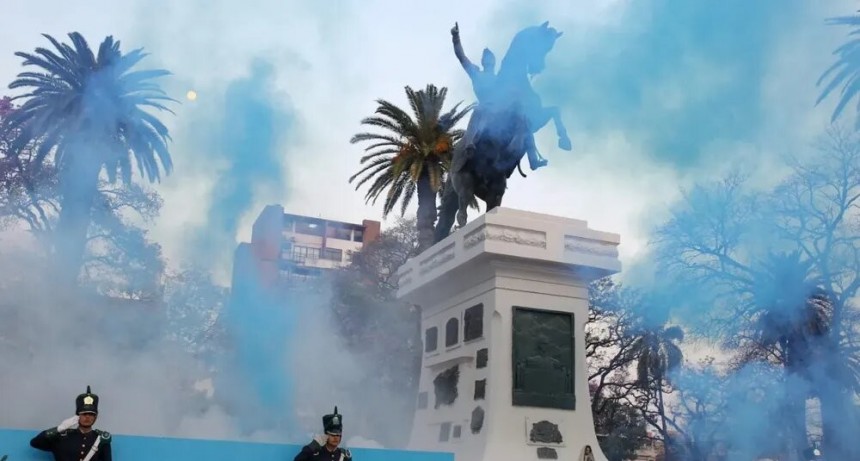 La Municipalidad de San Miguel de Tucumán realizó un acto en homenaje al Libertador de América
