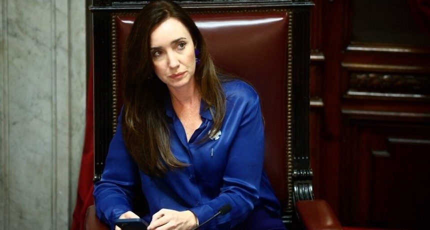 Villarruel convocó a una sesión especial para retrotraer el aumento de las dietas