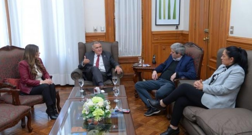 El Gobernador se reunió con los diputados del Bloque Independencia