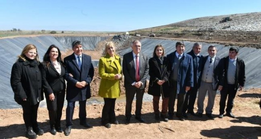 Overo Pozo: inauguran una nueva celda de disposición final de residuos urbanos