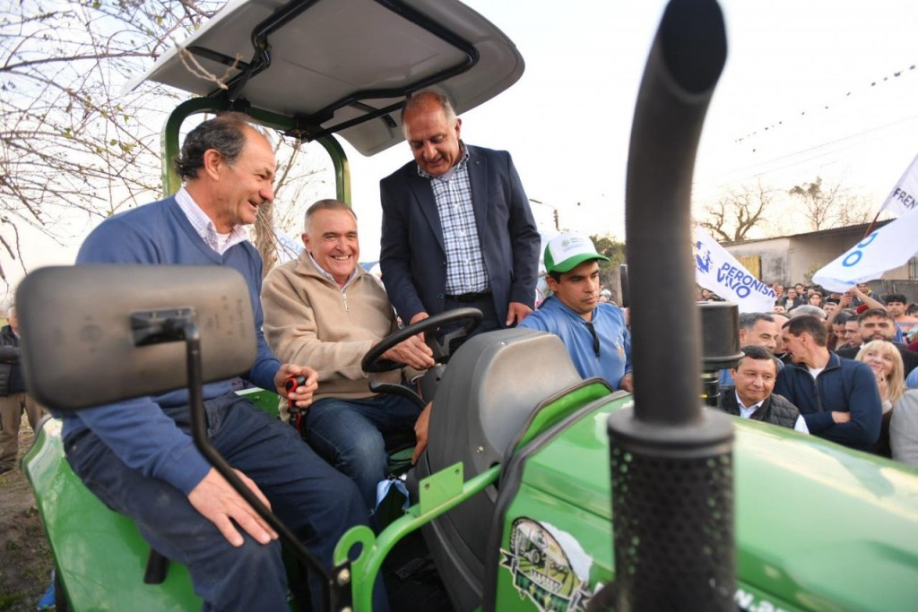 Jaldo inaugura obras y anuncia pavimentación en Alto Verde