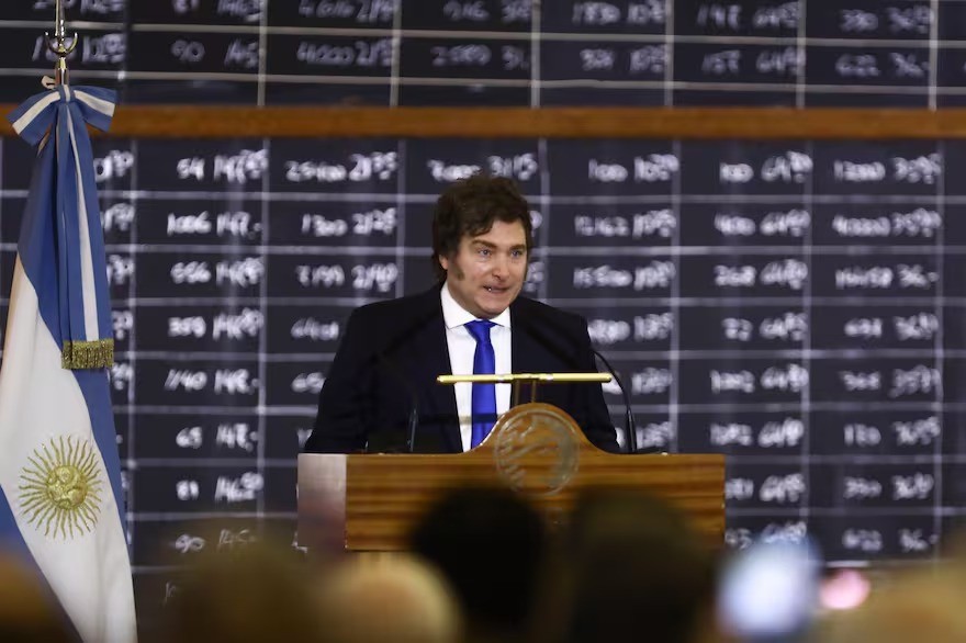 Milei confirmó que vetará este lunes las mejoras a jubilaciones y discapacidad