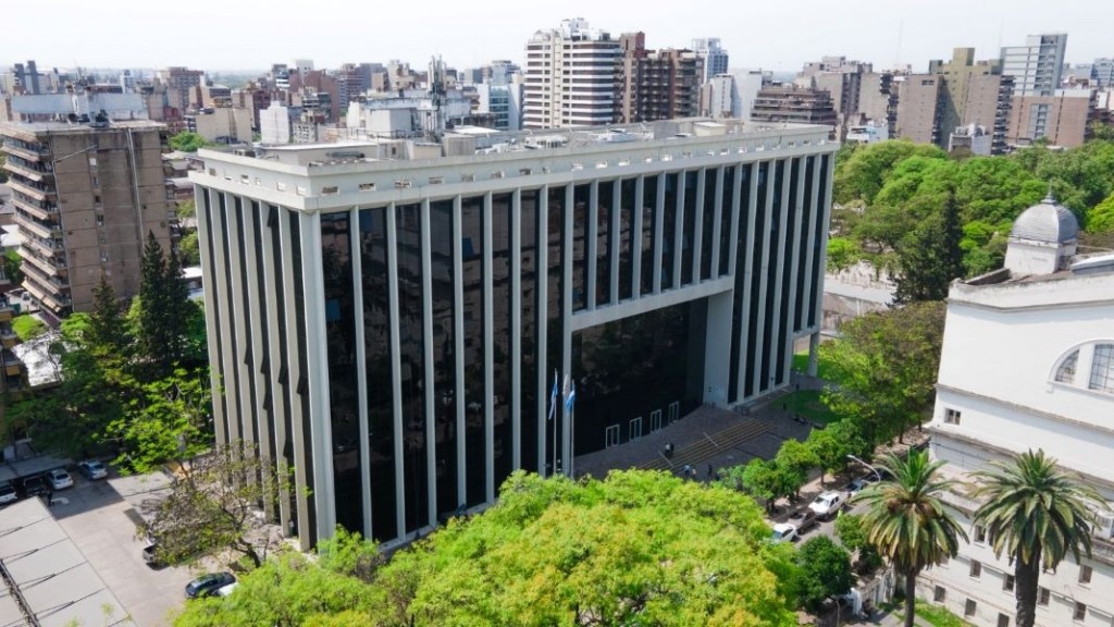 Dietas legislativas: Santa Fe lidera y Tucumán en la mitad de tabla