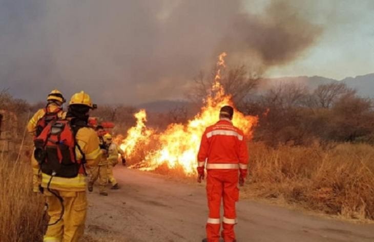 Detienen a dos hombres por quemas ilegales en Monteros