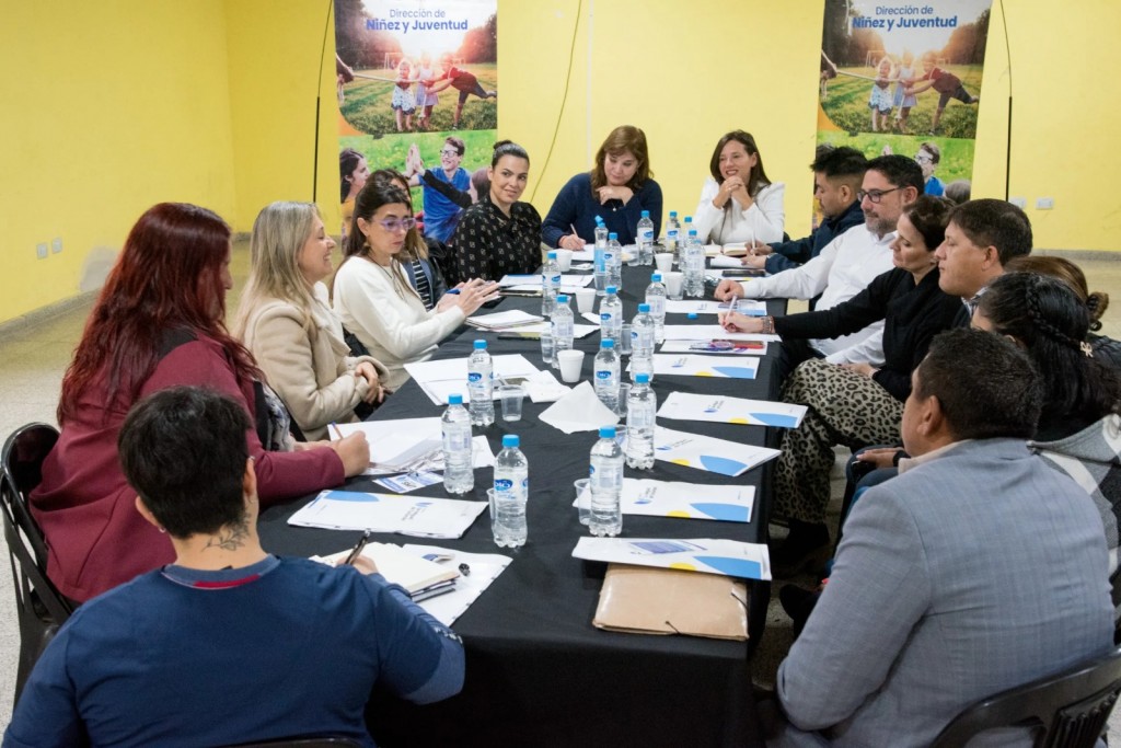 Primera mesa municipal para garantizar derechos de niños y adolescentes