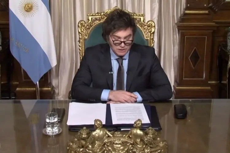 Milei irá a cadena nacional para defender vetos y responder por su derrota en Diputados