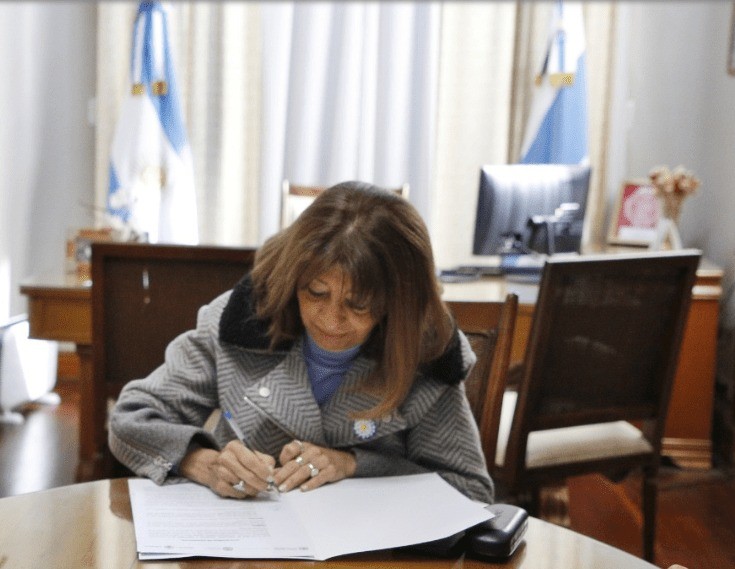 El Gobierno de Tucumán extiende las contrataciones directas en Educación