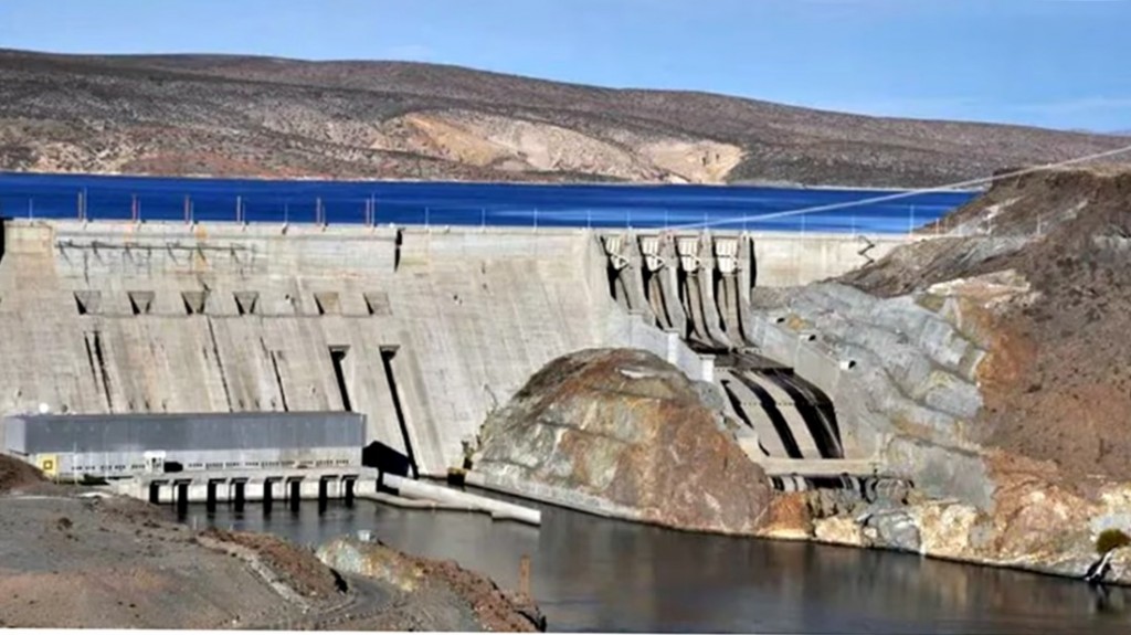 Gobierno lanza licitación para reprivatizar represas del Comahue