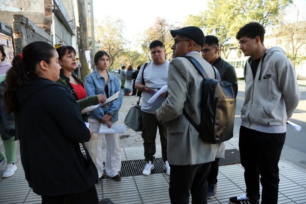 Jóvenes tucumanos acceden a su primer empleo con programa municipal