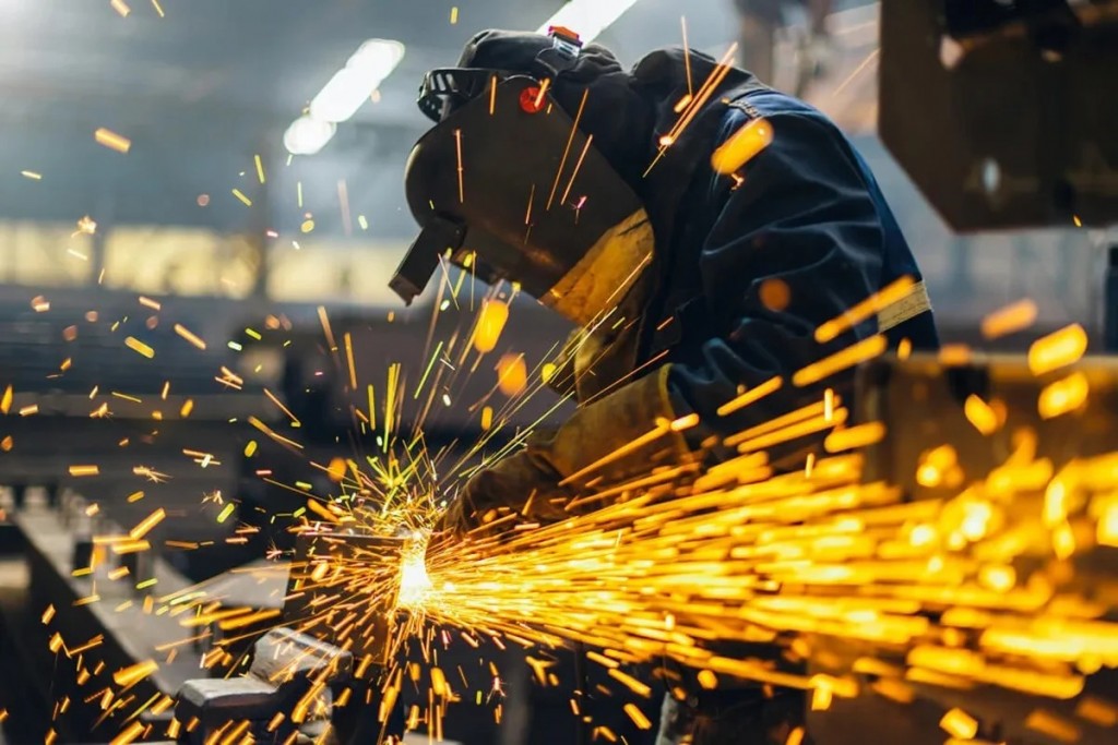 La industria metalúrgica crece levemente en julio