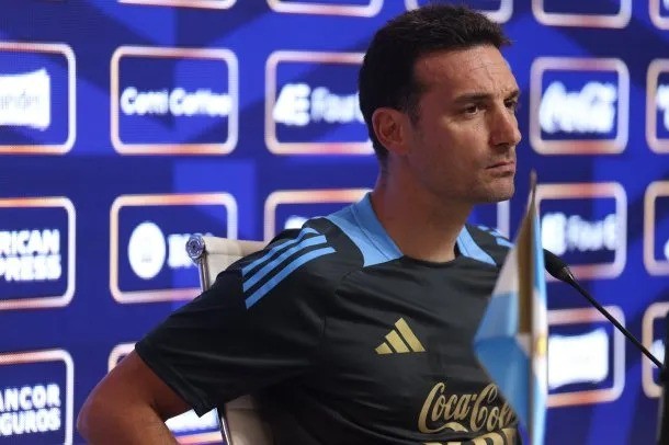 Scaloni convoca a juveniles para la doble fecha eliminatoria