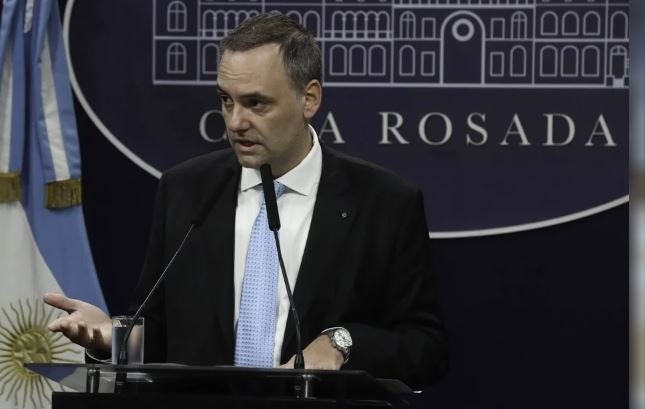 Adorni desmintió rumores: TV Pública transmitirá Mundial 2026
