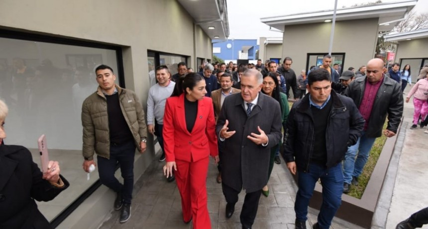 Inauguran un paseo comercial en la ex estación de Aguilares