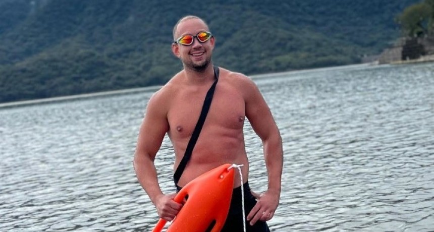 Un tucumano desafía el frío en la Copa del Mundo de Natación en El Calafate