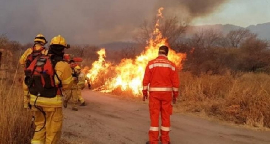 Detienen a dos hombres por quemas ilegales en Monteros
